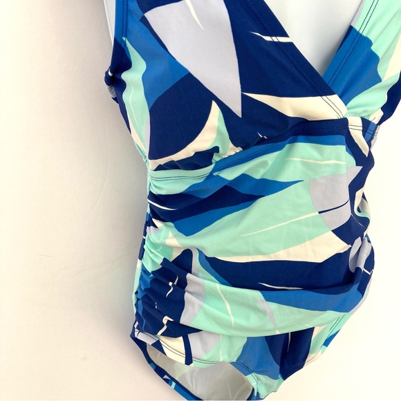 La Blanca Palm Reader Surplice One Piece Swimsuit Size 16 Neumann Marcus - Picture 6 of 8